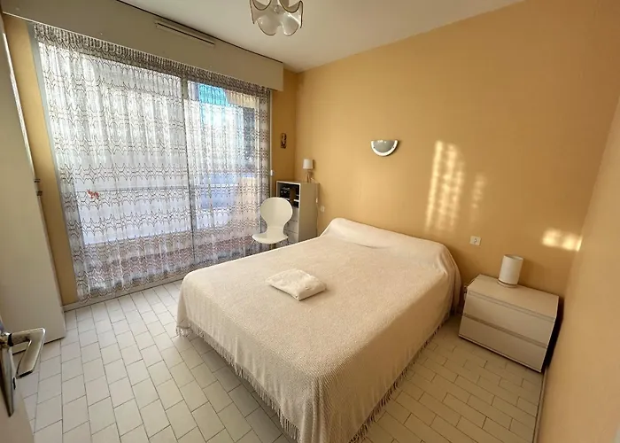 Coquet 4 Pers Avec Parking, Proche - Fr-1-837-91 * Argeles-sur-Mer